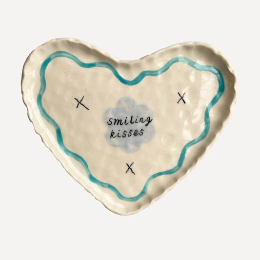 smiling kisses Plate