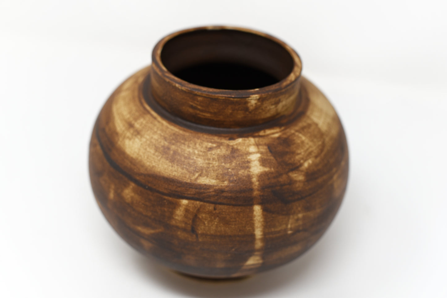 Wide Pot by Hannah Way