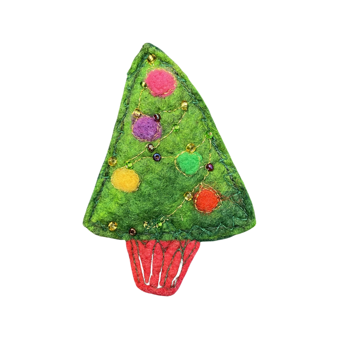 Christmas Tree Brooch by Helen Riddle